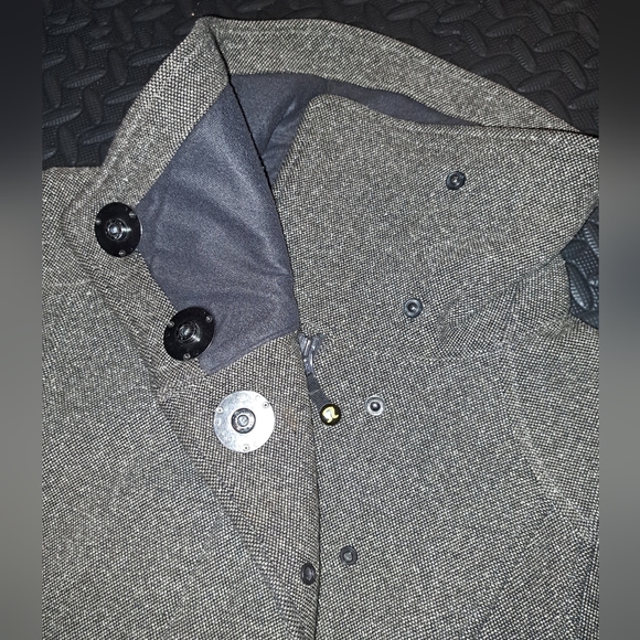 Audrey tweed Lululemon atheltica jacket - Picture 4 of 16